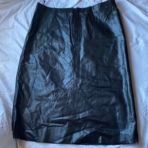 Elegant Banana Republic Black Leather Pencil Skirt size 8